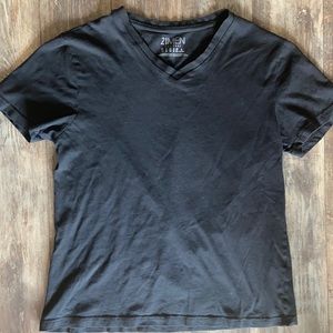 Men’s forever 21 black v neck